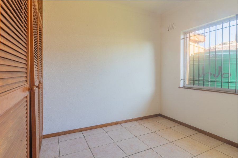 5 Bedroom Property for Sale in Windsor Park Western Cape